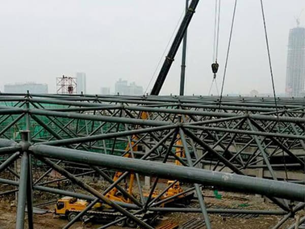 安国螺栓球网架结构